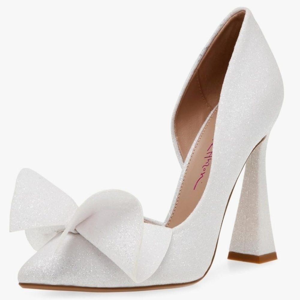 Betsey Johnson Avant Ivory Bow Heels Size 6 NWT